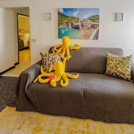 Mainetta Sea View Apartment With Ac Vernazza Kültér fotó